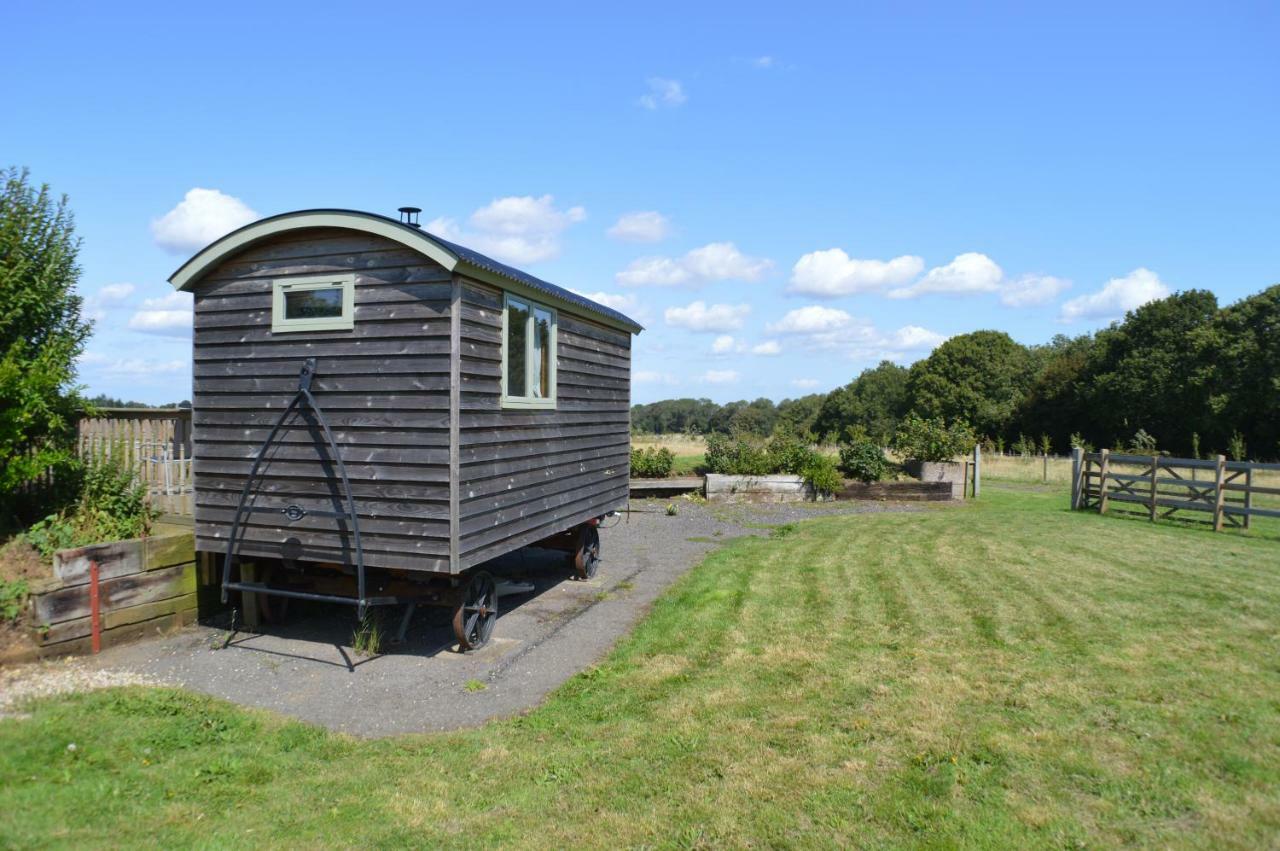 Rose Shepherds Hut Badlesmere Εξωτερικό φωτογραφία