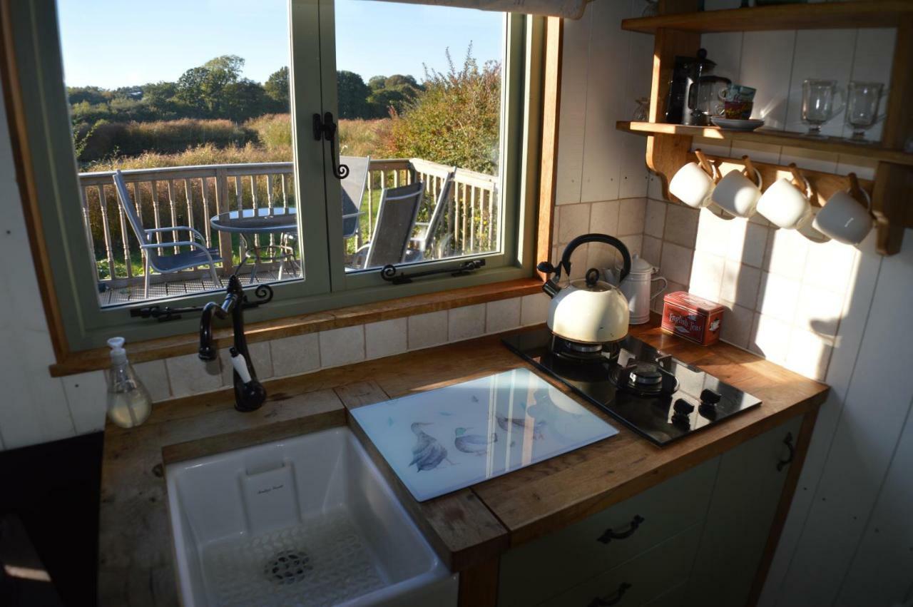 Rose Shepherds Hut Badlesmere Εξωτερικό φωτογραφία